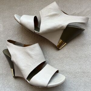 Chloe Estel Tan Leather Wedge Slingback Sandals Gold Accent Women’s EU 38 US 7.5